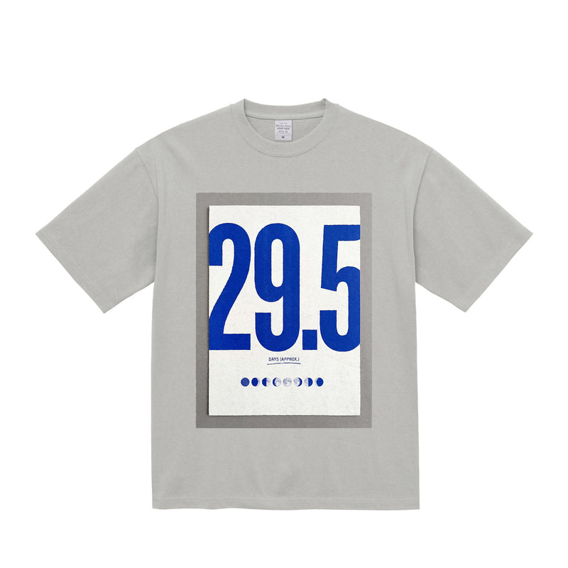 MOON / TYPOGRAPHIC — 9.1oz Graphic Tee 前面プリントの完成イメージ